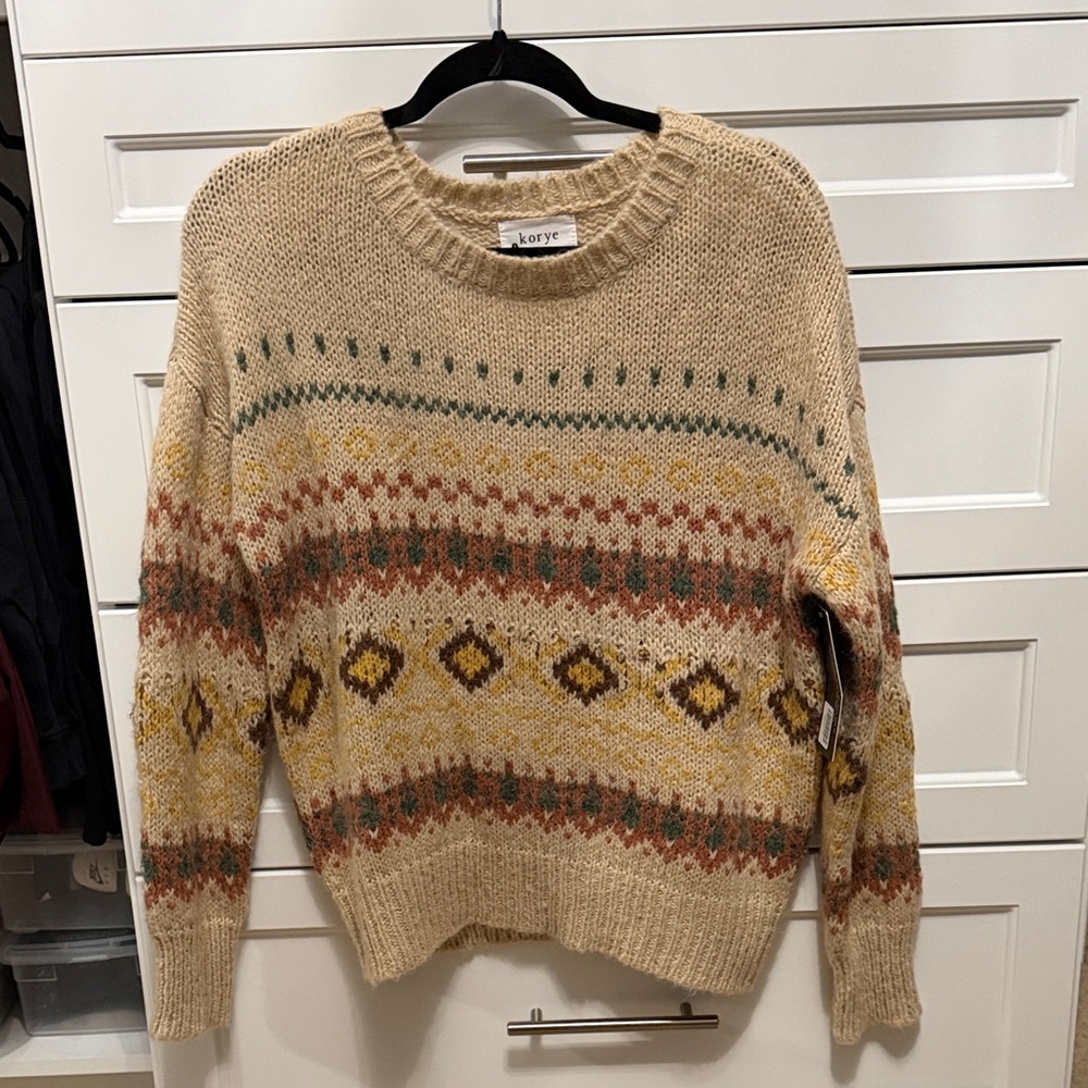 DAILYLOOK - Korye sweater size XS NWT